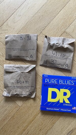 Saiten Pure Blues DR 45-100 Neues Set plus Diverse 45-105