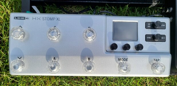 Helix Stomp XL + ME Expression Pedal EP1-L6-BK