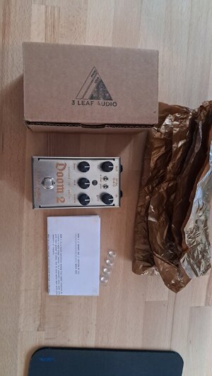 Neuwertig 3LEAF AUDIO Doom