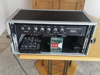 InEar-Rack mit Demeter Bassröhrenpreamp
