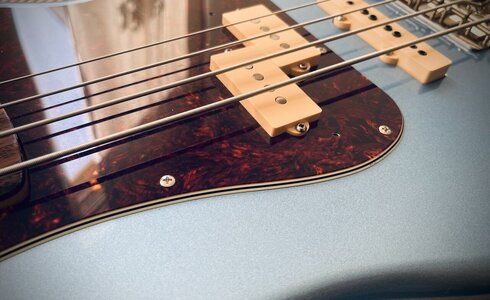 Squier VM PJ Bass LPB highly modded