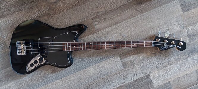 Squier Jaguar Shortscale