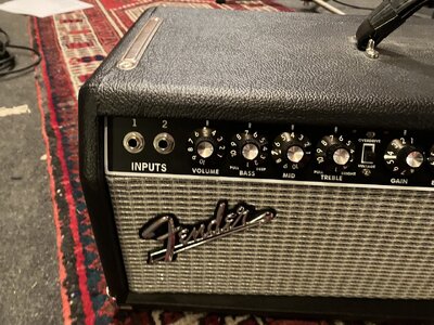 Vollröhrenwuchtbrumme Bassman 100T