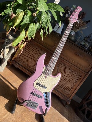 Marcus Miller V7 Alder-5 BUR 2nd Gen
