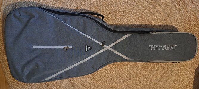 2024-10_Ritter-Guitar_Bag_1.jpg