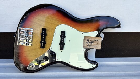 Swamp ash Jazz Bass Body von Guitarbuild UK