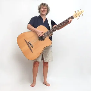 legendary_acoustic_bass_handling_christian_stoll_DSCN4505.jpg legendary_acoustic_bass_handling_christian_stoll_DSCN4505.jpg