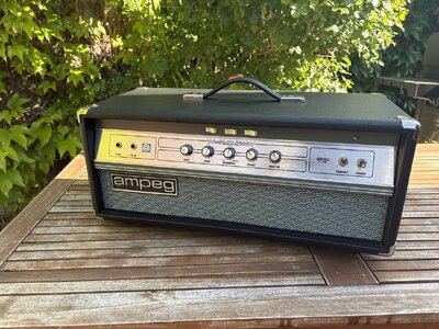 Ampeg V4B