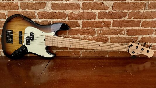 Sadowsky hybrid PJ5 Japan