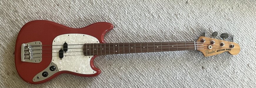 Fender Vintera 60s Mustang Fiesta Red