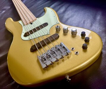 Xotic XJ-1T 5 Gold Maple