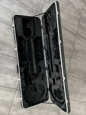 MusicMan Stingray Bass Koffer Case 4+5 Rechtshänder Linkshänder
