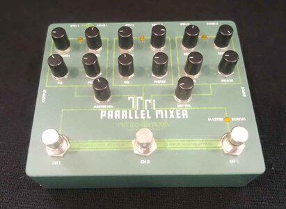Electro Harmonix Tri Parallel Mixer