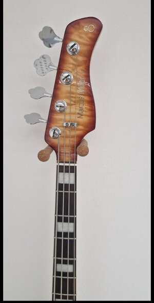 Jazz bass Sire v9 2. Generation 4 String Marcus Miller