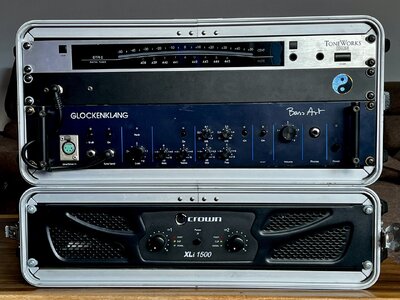 GLOCKENKLANG BassArt Preamp inkl. Endstufe und Zubehör