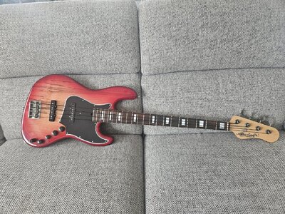 Alleva Coppolo LG4 (NAMM 2010)