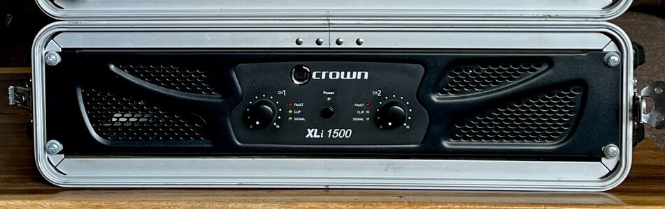 Crown XLi 1500 Endstufe inkl. Case