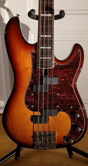 Frankenstein jun Body b.jpg