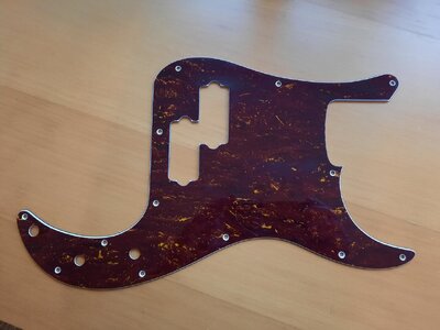 Precision Bass Pickguard tortoise 13 Loch