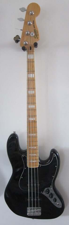 Squier Vintage Modified Jazz Bass® '77 in schwarz