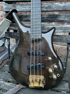 Vester Custom Shop