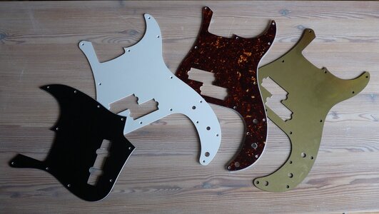 Konvolut Precision Pickguards und Jazzbass - auch einzeln!