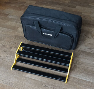 NUX Bumblebee Pedalboard