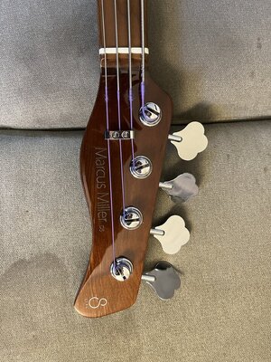 Marcus Miller D5 Alder-4 BB
