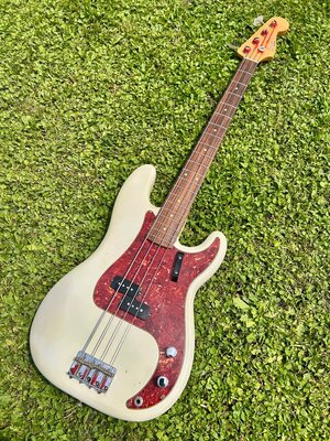 DOCWOOD '61 Precision bass clone custom handmade