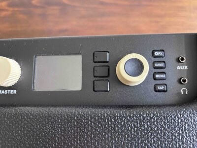 small Amp close_2.jpeg small Amp close_2.jpeg