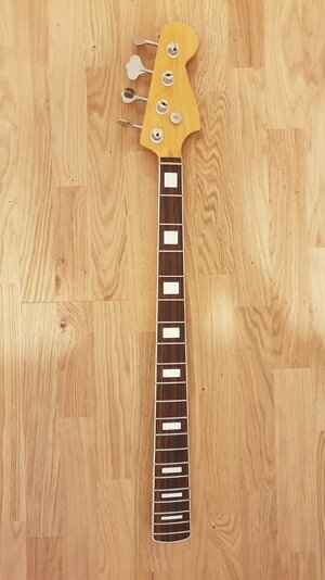 Jazz Bass Hals inkl. Gotoh Tuner