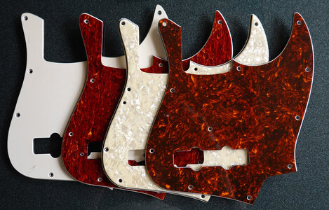 4 Schlagplatten für Jazz Bass