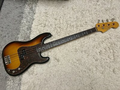 Fender Precision Bass PB-62 crafted in Japan 2004