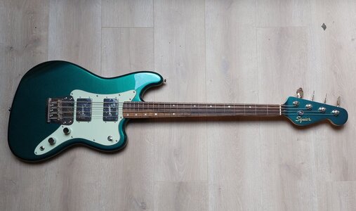 Squier Rascal Bass sherwood green