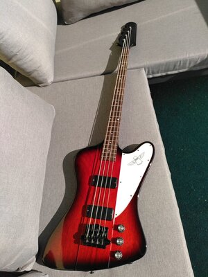 Epiphone Thunderbird Classic Pro