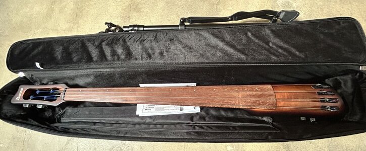 Ibanez UB 804
