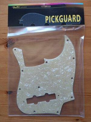 Jazzbass Pickguard neu!