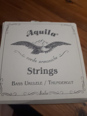 AQUILA Bass Thundergut Ukulele Strings