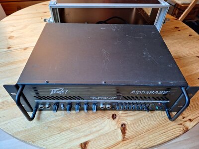 PEAVEY Alphabass 2 (9).jpg PEAVEY Alphabass 2 (9).jpg