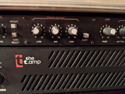 PEAVEY T.B. Raxx mit T.E-800 Rack (4).jpg