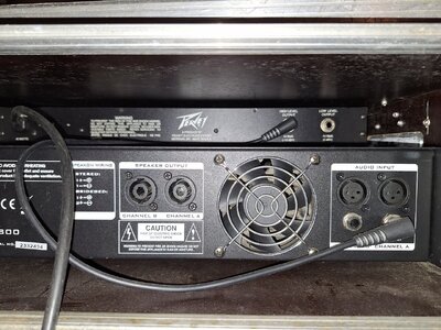 PEAVEY T.B. Raxx mit T.E-800 Rack (8).jpg