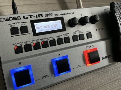 Boss GT-1B