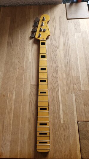 Squier Classic Vibe 70s Precision Hals