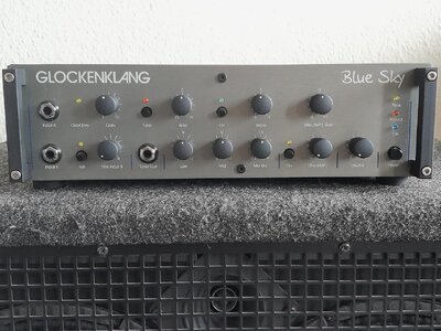 Glockenklang Blue Sky (700 Watt @ 4 Ohm) + Zubehör