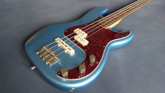 Squier VM PJ Bass - Lake Placid Blue - highly modded