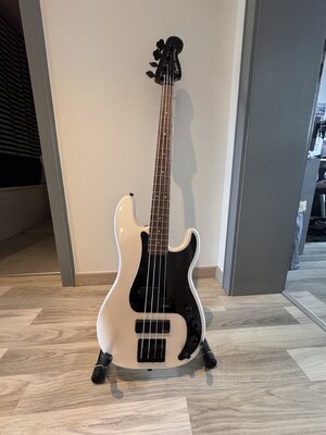 Squier Precision Contemporary