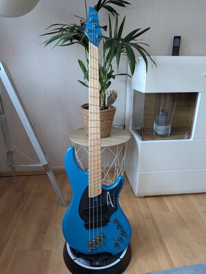 Dingwall NG2 4 Saiter Laguna Seca Blue Finish