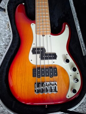 Fender American Deluxe V