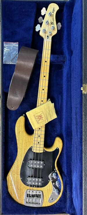 MusicMan Sabre >pre EB< 1979 all orig. mit feinem (und seltenem) case Candy sowie orig. case