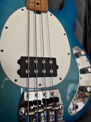 Ernie Ball Music Man StingRay 4H 2EQ 1994